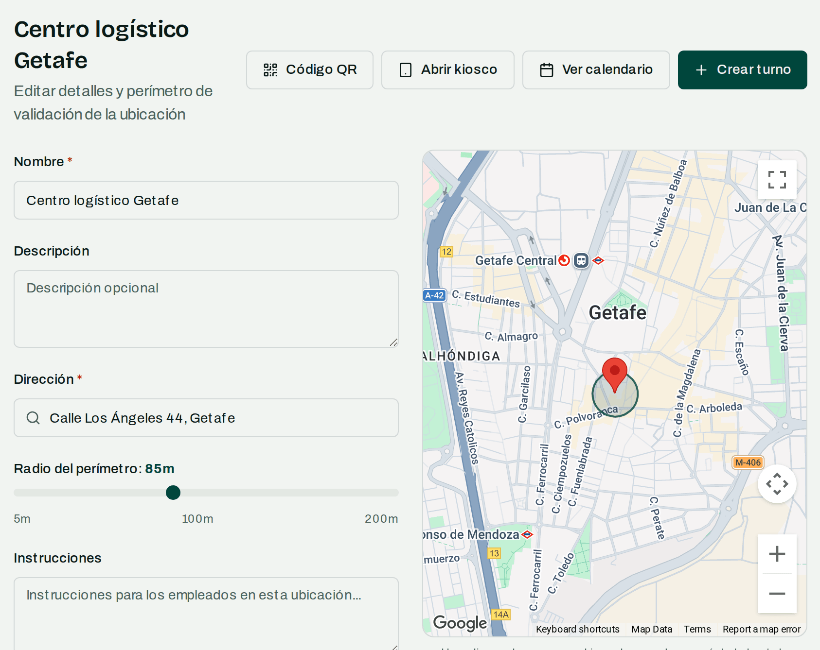 Ficha de un centro de trabajo con su dirección, el radio del perímetro y el círculo de la geovalla dibujado sobre el mapa.